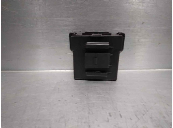Recambio de modulo electronico para renault arkana referencia OEM IAM 284E77557R 