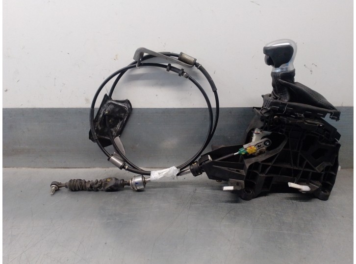 Recambio de palanca cambio para toyota c-hr referencia OEM IAM 75G588LHD  