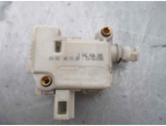 Recambio de motor cierre centralizado porton para volkswagen polo (9n3) 1.4 tdi referencia OEM IAM 86113112 