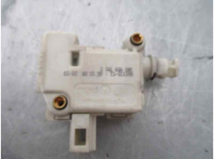 Recambio de motor cierre centralizado porton para volkswagen polo (9n3) 1.4 tdi referencia OEM IAM 86113112 