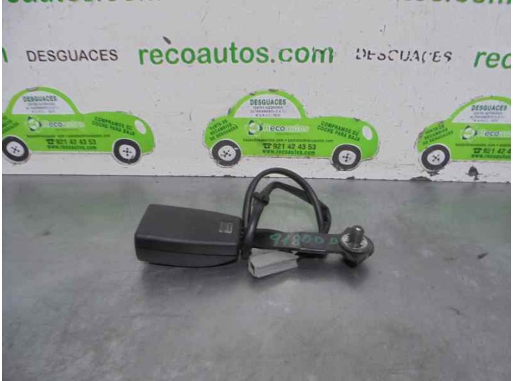Recambio de enganche cinturon para mazda 5 berl. (cr) 2.0 diesel cat referencia OEM IAM B2000 5 PUERTAS