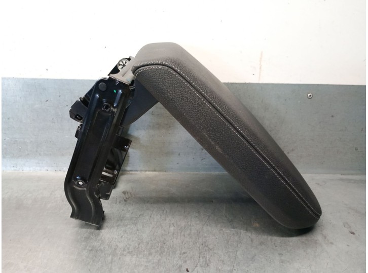 Recambio de apoyabrazos central para bmw x3 (f25) xdrive 20 d referencia OEM IAM 10500650 51169204246 