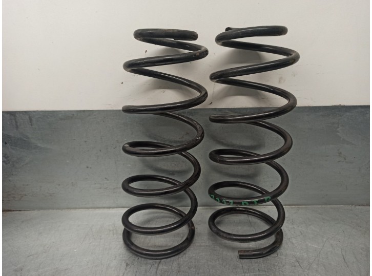 Replacement suspension spring for Hyundai Accent (MC) 1.5 CRDi CAT OEM IAM reference 553301G100 