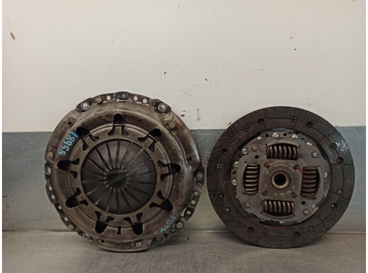 Recambio de kit embrague para citroën c4 berlina 1.6 16v hdi referencia OEM IAM 9653909880  