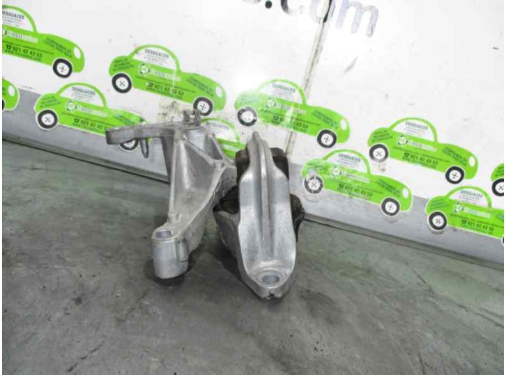 Recambio de soporte motor derecho para renault scenic iii 1.6 16v referencia OEM IAM 112100  