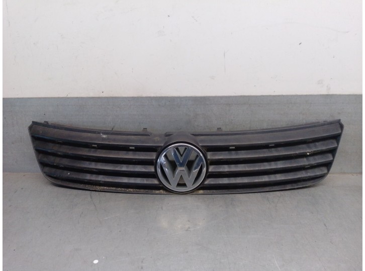 Recambio de rejilla delantera para volkswagen passat b5 (3b2) 1.9 tdi referencia OEM IAM 3B0853653C 3B0853653F 