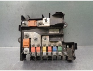 Recambio de caja reles / fusibles para iveco daily caja cerrada (2006 =>) 2.3 diesel referencia OEM IAM 5801585977  