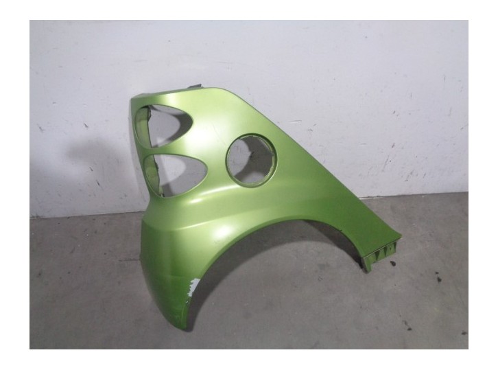 Recambio de aletin trasero derecho para smart coupe 1.0 cat referencia OEM IAM A4518820201CC5L VERDE 