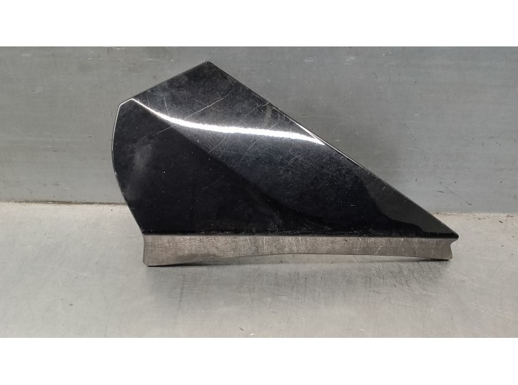 Recambio de molduras traseras para toyota c-hr referencia OEM IAM 62581F4010 62505F4010 