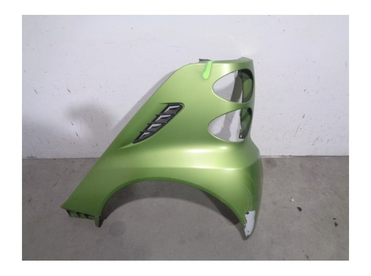 Recambio de aletin trasero izquierdo para smart coupe 1.0 cat referencia OEM IAM A4518820101CC5L VERDE 
