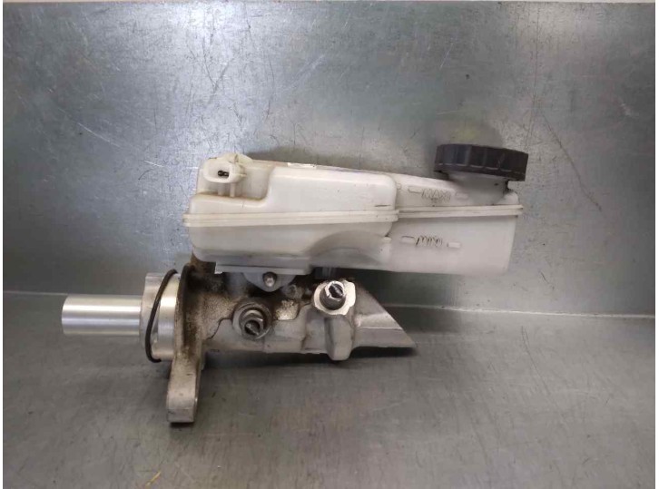 Recambio de bomba freno para renault fluence dynamique referencia OEM IAM 460113705R 0204817805 BOSCH