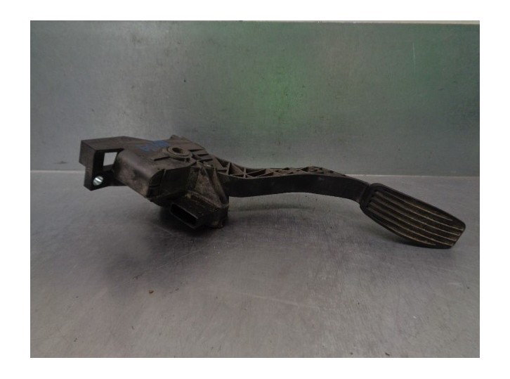 Replacement pedal potentiometer for Iveco Daily Box Body (2006 =>) 2.3 diesel OEM IAM reference 5801333490 BITRÓN