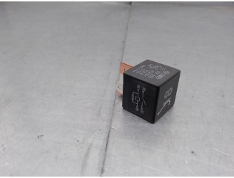 Replacement relay for Seat Ibiza (6L1) 1.4 TDi OEM IAM reference 191937503 