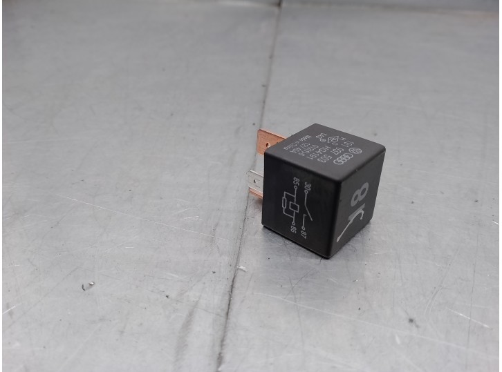 Replacement relay for Seat Ibiza (6L1) 1.4 TDi OEM IAM reference 191937503 
