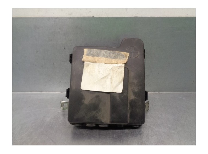 Replacement relay / fuse box for iveco daily closed box (2006 =>) 2.3 diesel OEM IAM reference 5801642277 