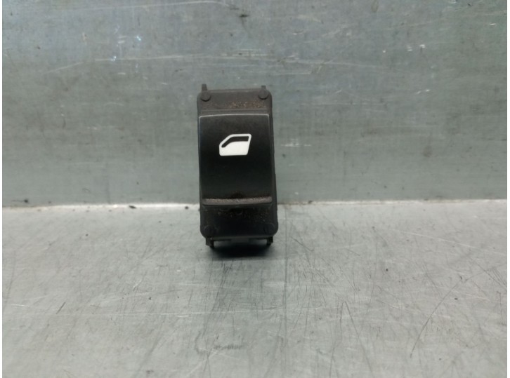Recambio de mando elevalunas delantero derecho para toyota proace furgoneta (mdz_) 1.6 d4d (mdz9) referencia OEM IAM SU001A3772 