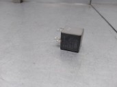 Replacement relay for Seat Ibiza (6L1) 1.4 TDI OEM IAM reference 1J0906381A 