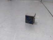 Replacement relay for Seat Ibiza (6L1) 1.4 TDI OEM IAM reference 1J0906381A 