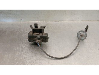 Recambio de motor tapa deposito combustible para volkswagen scirocco iii (137, 138) 2.0 tdi referencia OEM IAM 5N0810773F 5N0810