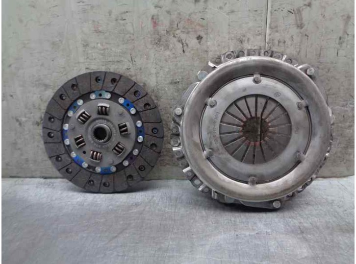 Recambio de kit embrague para lada niva ( 2121 / 21213 / 21214 / 21215 ) 1.6 referencia OEM IAM 120008210  LUK