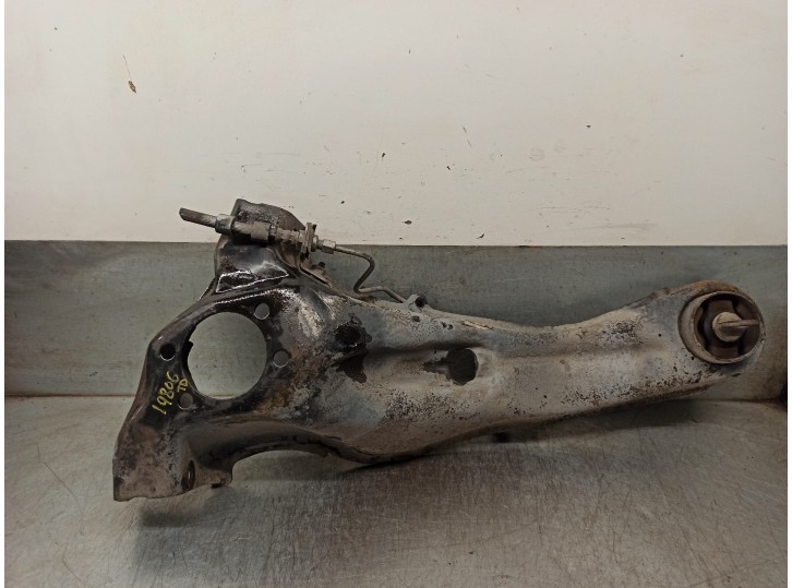 Replacement rear right lower suspension arm for Dodge Caliber 2.0 16V CRD CAT OEM IAM reference 5272714AC BASKET 19 