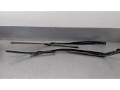 Recambio de brazo limpia delantero derecho para toyota c-hr referencia OEM IAM 85211F4011 85221F4010 