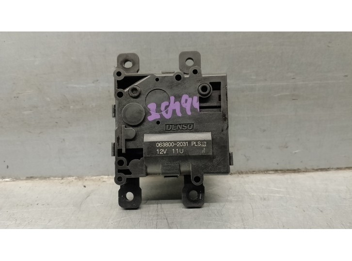 Recambio de motor calefaccion para toyota c-hr referencia OEM IAM 0638002031  