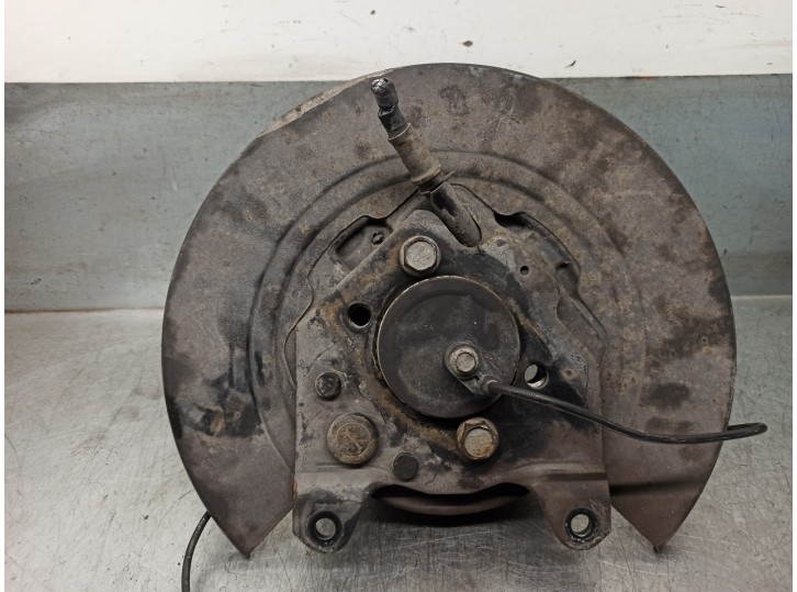 Recambio de mangueta trasera izquierda para dodge caliber 2.0 16v crd cat referencia OEM IAM 5105719AB 