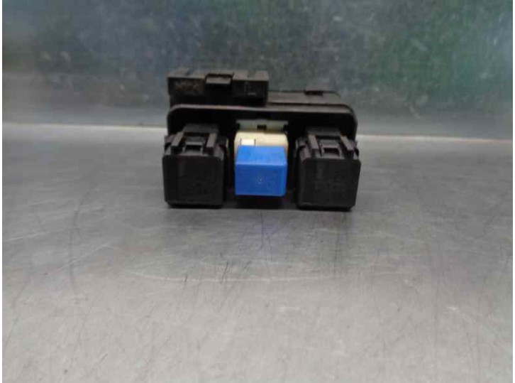 Replacement relay / fuse box for Infiniti FX 5.0 V8 CAT OEM IAM reference 2523079917 