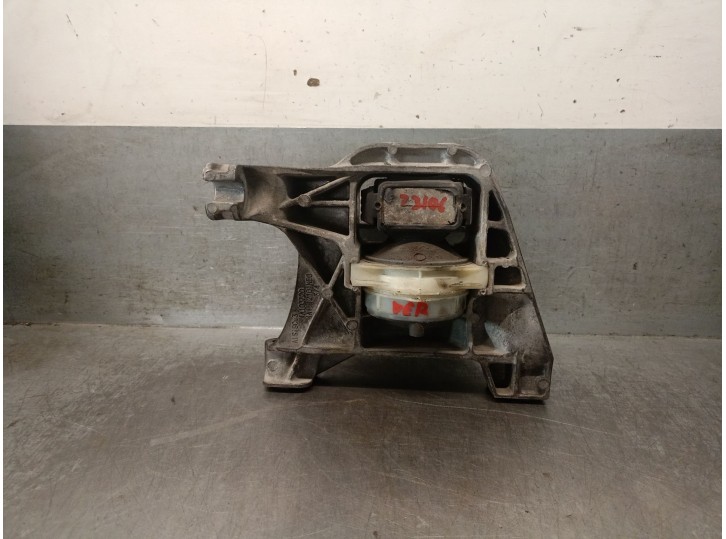 Replacement right engine mount for Toyota Proace van (MDZ_) 1.6 D4D (MDZ9) OEM IAM reference 4A103720 SU001A6906 