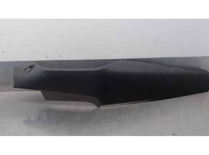 Recambio de moldura para toyota c-hr referencia OEM IAM 55470F4010 55462F4010 