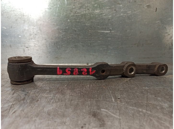 Recambio de brazo suspension inferior delantero derecho para seat terra 0.9 referencia OEM IAM 