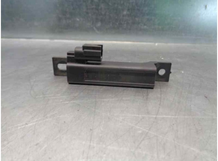 Recambio de antena para infiniti fx 5.0 v8 cat referencia OEM IAM 5WK48775  