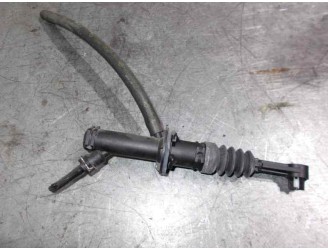 Recambio de bomba embrague para renault scenic iii 1.6 16v referencia OEM IAM 306100018R  