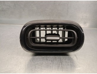 Recambio de aireador para toyota yaris (_p21_, _pa1_, _ph1_) 1.5 hybrid (mxph10) referencia OEM IAM 55660K0040 