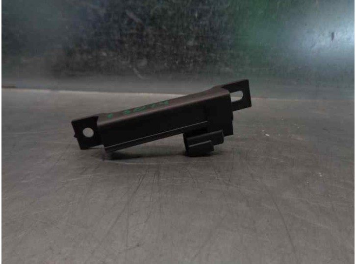 Recambio de antena para infiniti fx 5.0 v8 cat referencia OEM IAM 5WK48775  