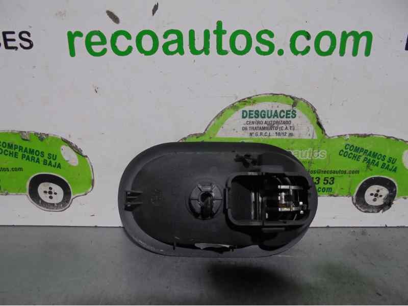 Recambio de maneta interior trasera izquierda para renault scenic ii 1.9 dci diesel referencia OEM IAM 8200028487  