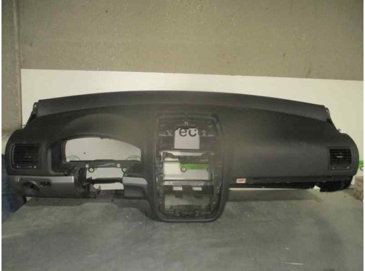 Replacement dashboard for Volkswagen Jetta (1K2) 1.4 16V TSI OEM IAM reference 1K2857001E81X BLACK 