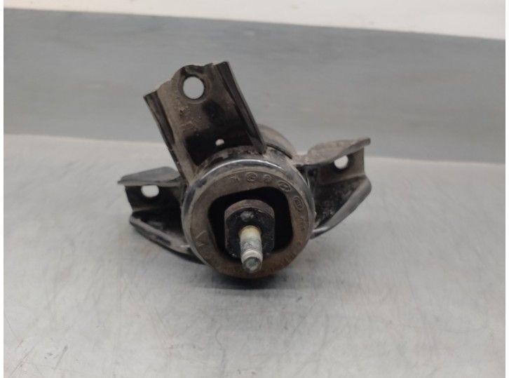 Replacement engine mount for Hyundai i20 1.0 TGDi CAT OEM IAM reference 21810C8500 