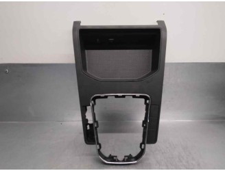 Recambio de consola para seat arona 1.0 tsi referencia OEM IAM 6F0863283 6F0863283 