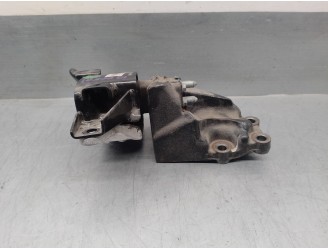 SOPORTE MOTOR IZQUIERDO 21830C8500 