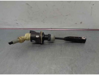 Recambio de bomba embrague para dacia duster 1.2 16v tce cat referencia OEM IAM 306104294R 