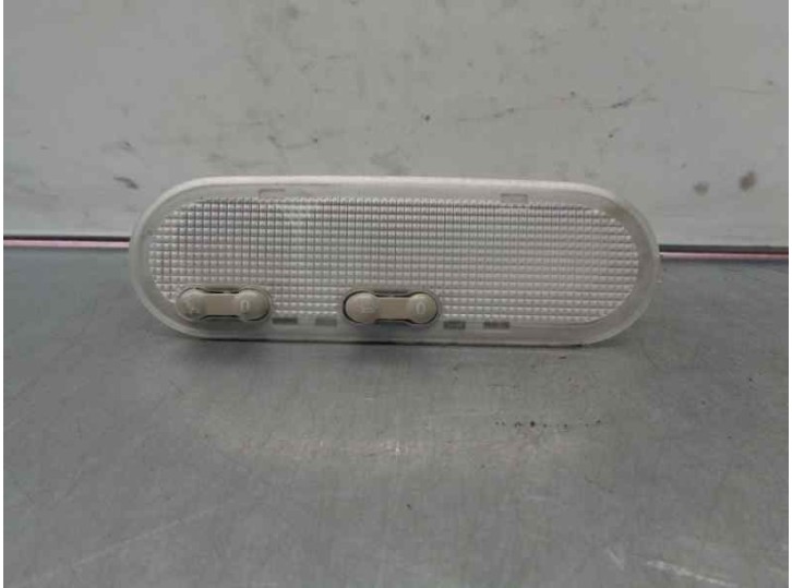 Recambio de luz interior para dacia duster 1.2 16v tce cat referencia OEM IAM 8200073231 