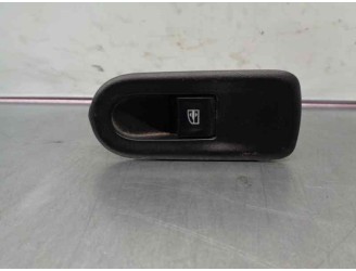 Recambio de mando elevalunas trasero derecho para dacia duster 1.2 16v tce cat referencia OEM IAM 8200467835  