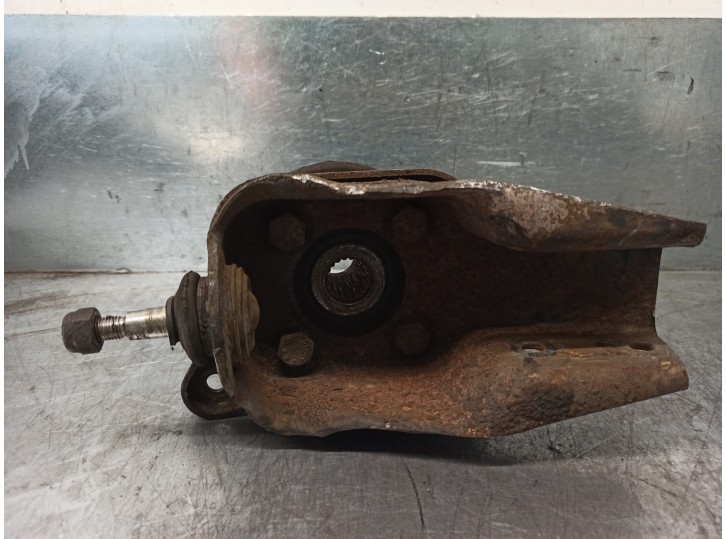 Recambio de mangueta delantera izquierda para seat terra 0.9 referencia OEM IAM SE028140104A 