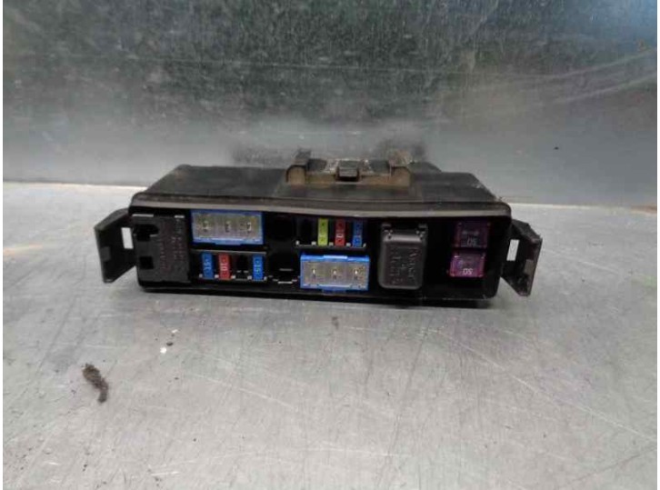 Recambio de caja reles / fusibles para infiniti fx 5.0 v8 cat referencia OEM IAM 243817990A 