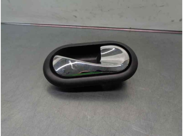 Recambio de maneta interior trasera derecha para dacia duster 1.2 16v tce cat referencia OEM IAM 8200733847 