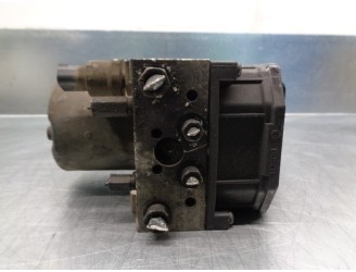 Recambio de abs para toyota avensis berlina (t25) 2.0 d-cat referencia OEM IAM 4454005033 0265225282 BOSCH