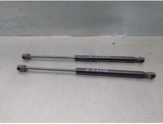 Replacement trunk/tailgate dampers for Audi A6 saloon (C4) 2.8 Quattro OEM IAM reference 4A9827552 390N 