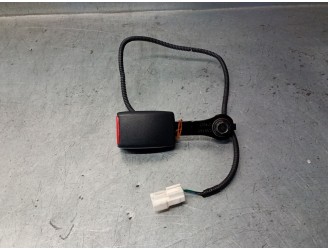 Recambio de enganche cinturon para kia carens iv 1.7 crdi referencia OEM IAM 89830A4200WK 89830A4200WK 